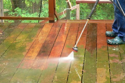 Main Line Deck Powerwashing